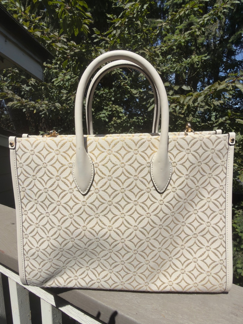 Michael Kors Cream and Gold Logo Tote with Branded Strap - Picture 3 of 7